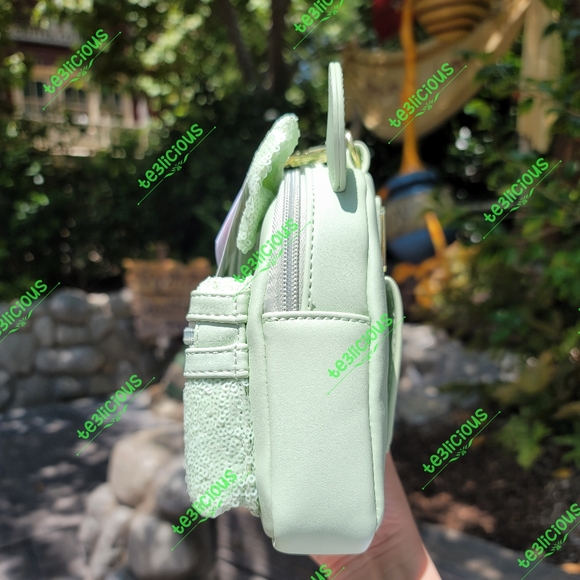 DISNEY LOUNGEFLY MINT (NEO) WRISTLET - Picture 5 of 8